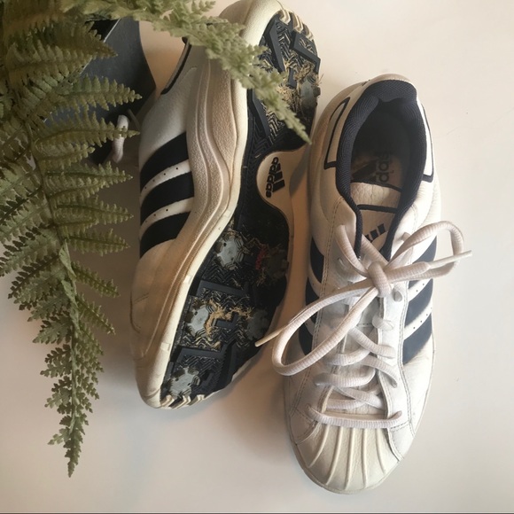 Adidas Cleats -8.5 - Picture 3 of 4